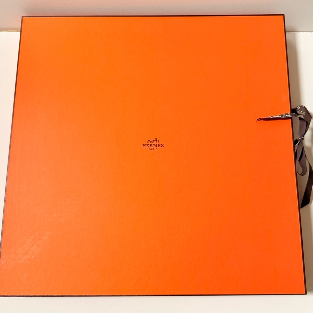 Hermès Orange Gift Box
